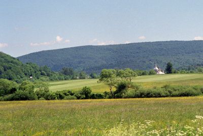 widok na cerkiew w tylawie 8813103688 o