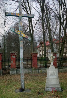 8812890400 77eb61f40e o